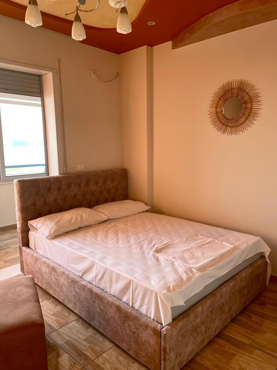 Cozy Beachfront Room Durres Luaran gambar