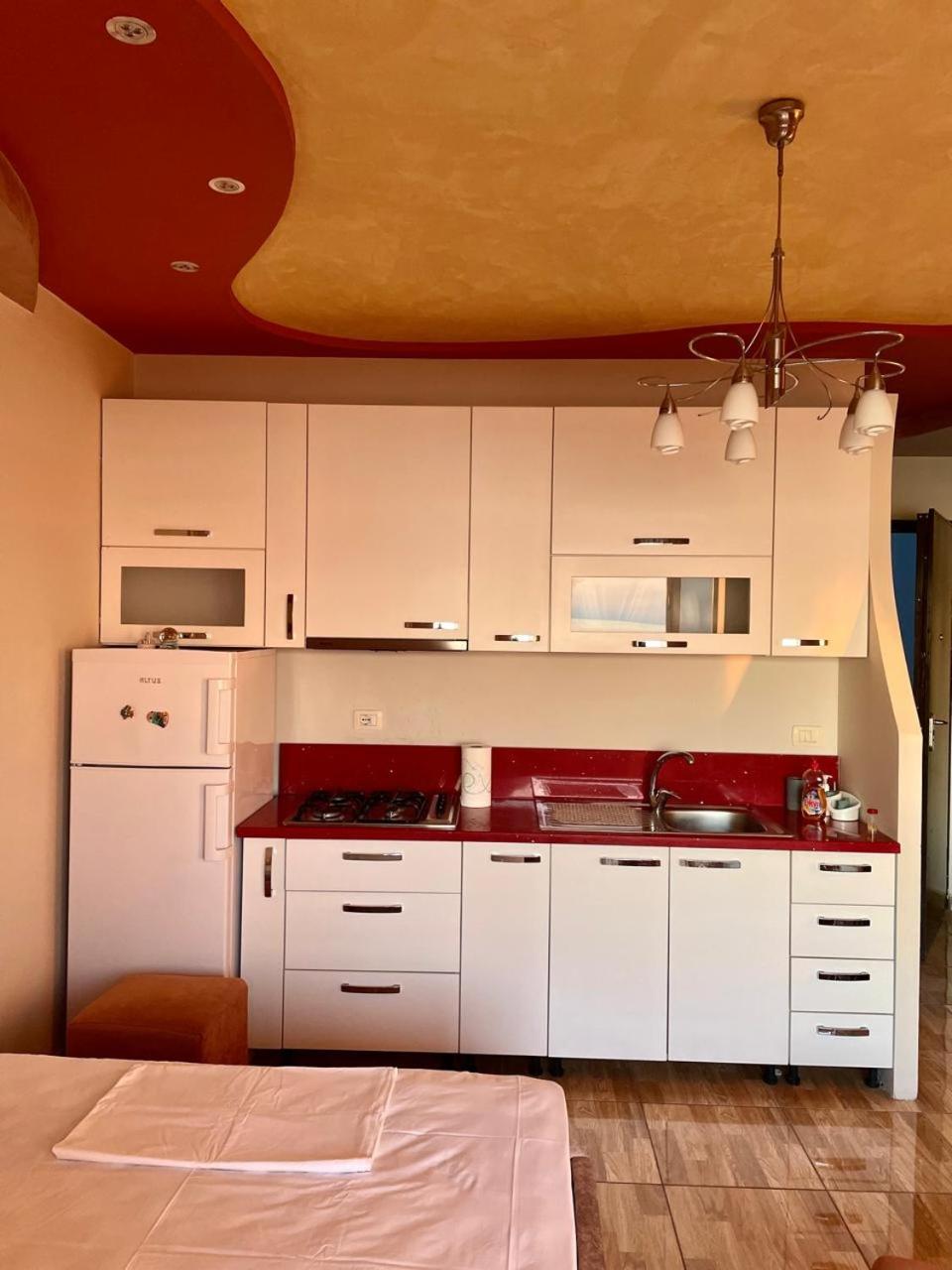 Cozy Beachfront Room Durres Luaran gambar