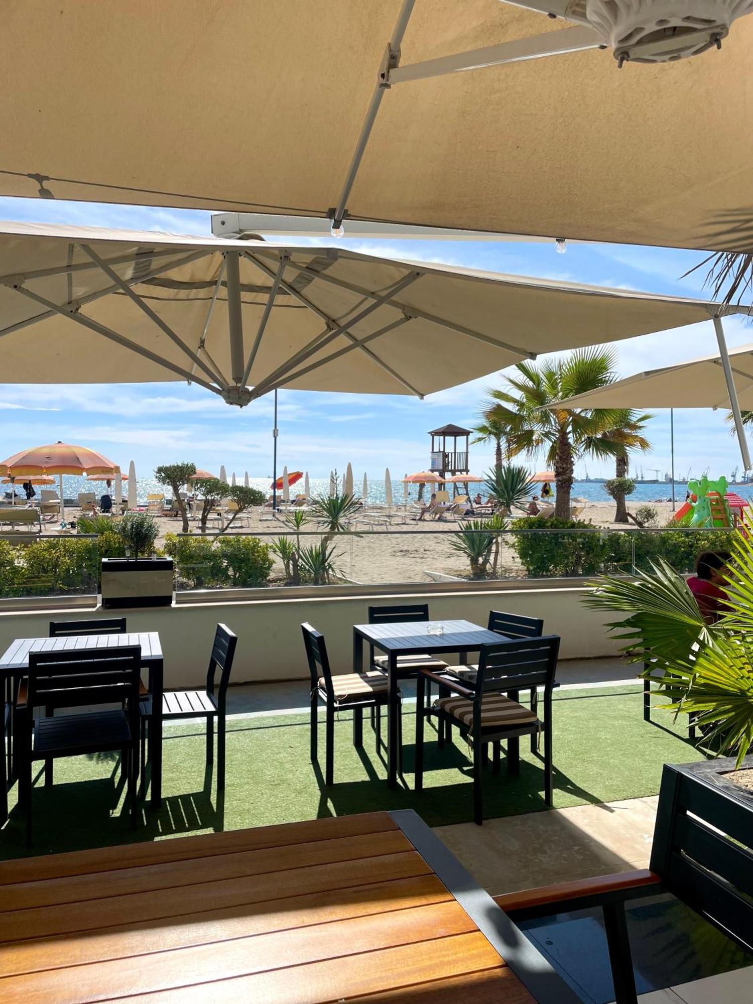 Cozy Beachfront Room Durres Luaran gambar